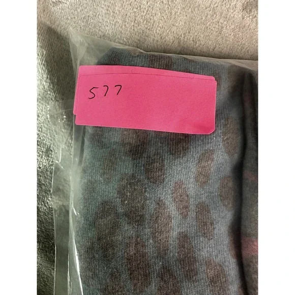 Sol Angeles Anthropologie Sweatshirt Womens 1X Animal Print Pullover Made‎ USA - Picture 12 of 12